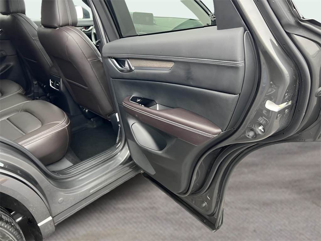 Mazda CX-5 Signature 2025