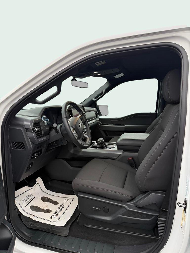 Ford F-150 XLT SuperCrew 4WD 2025