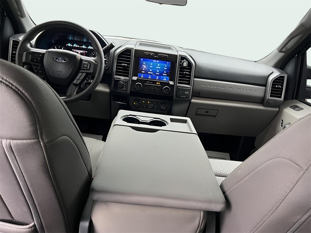 Ford F-250 SD XLT Crew Cab 4WD 2022