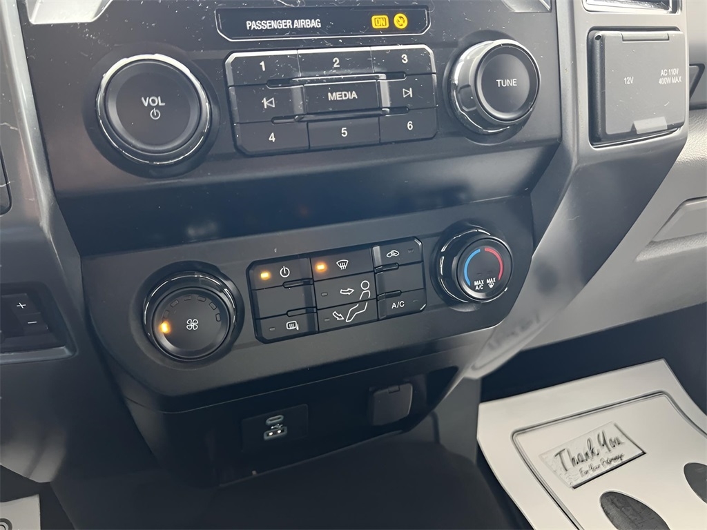 Ford F-250 SD XLT Crew Cab 4WD 2022