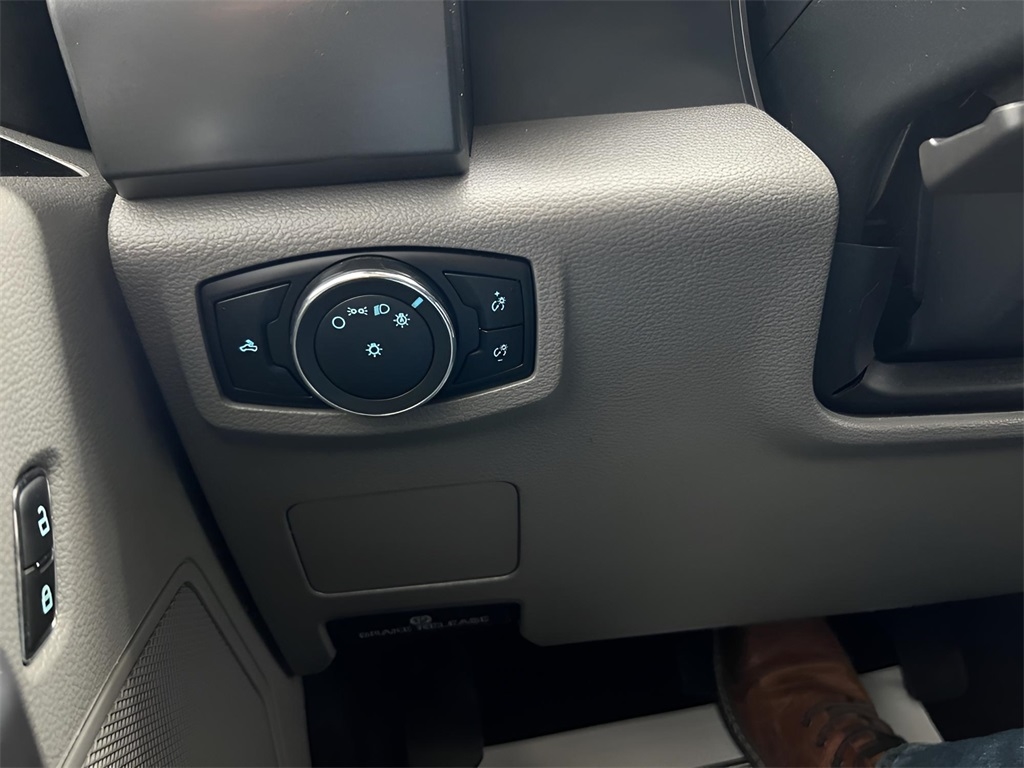 Ford F-250 SD XLT Crew Cab 4WD 2022