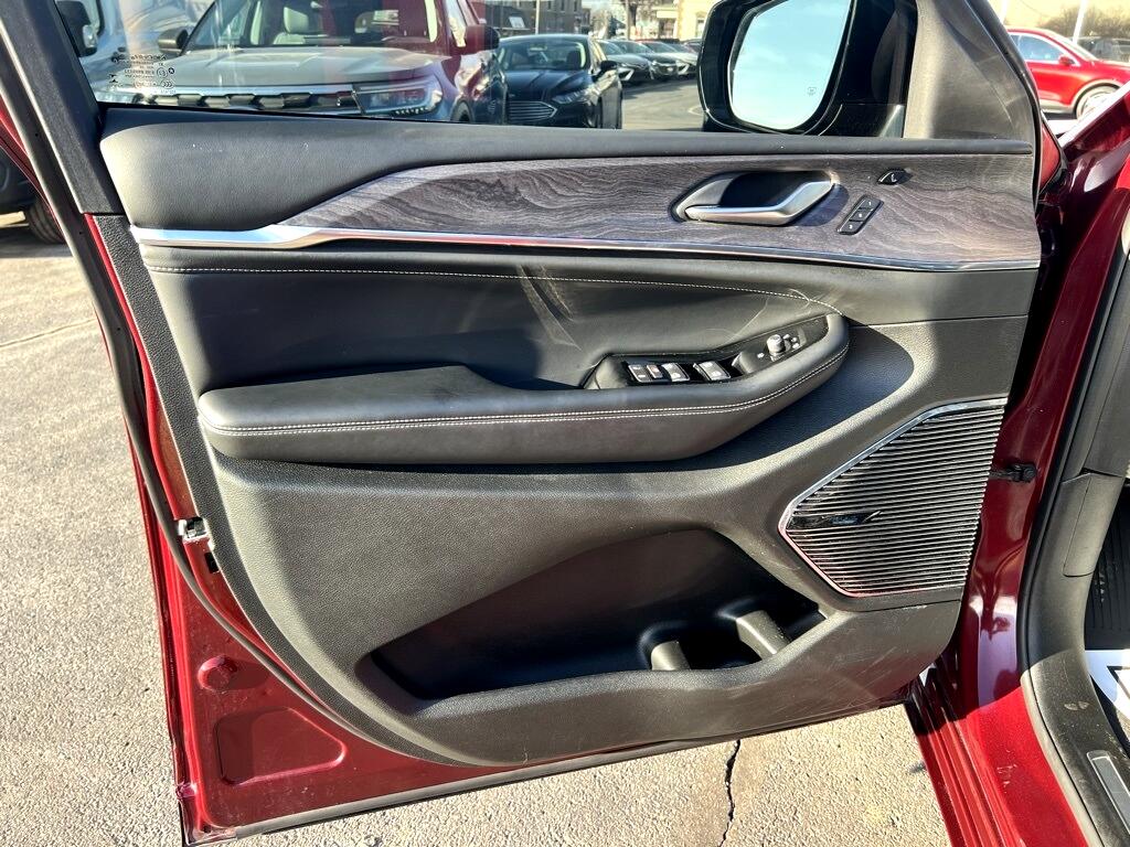 Jeep Grand Cherokee Overland 4WD 2023