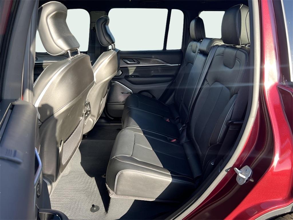 Jeep Grand Cherokee Overland 4WD 2023