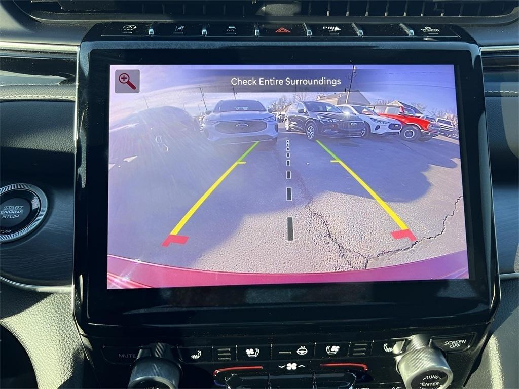 Jeep Grand Cherokee Overland 4WD 2023