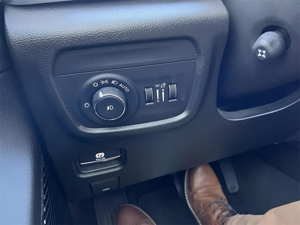 Jeep Grand Cherokee Overland 4WD 2023