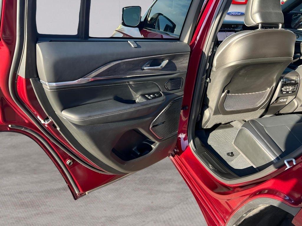 Jeep Grand Cherokee Overland 4WD 2023