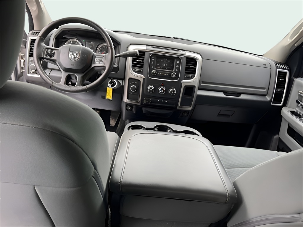 RAM 2500 SLT Crew Cab SWB 4WD 2017