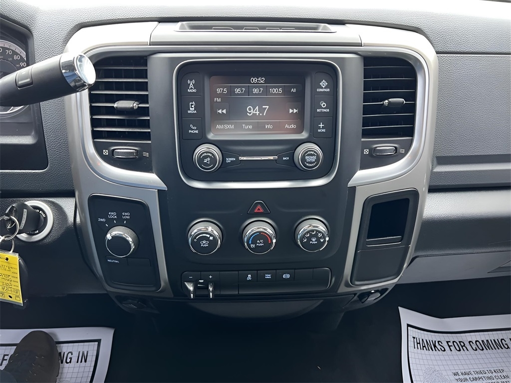 RAM 2500 SLT Crew Cab SWB 4WD 2017