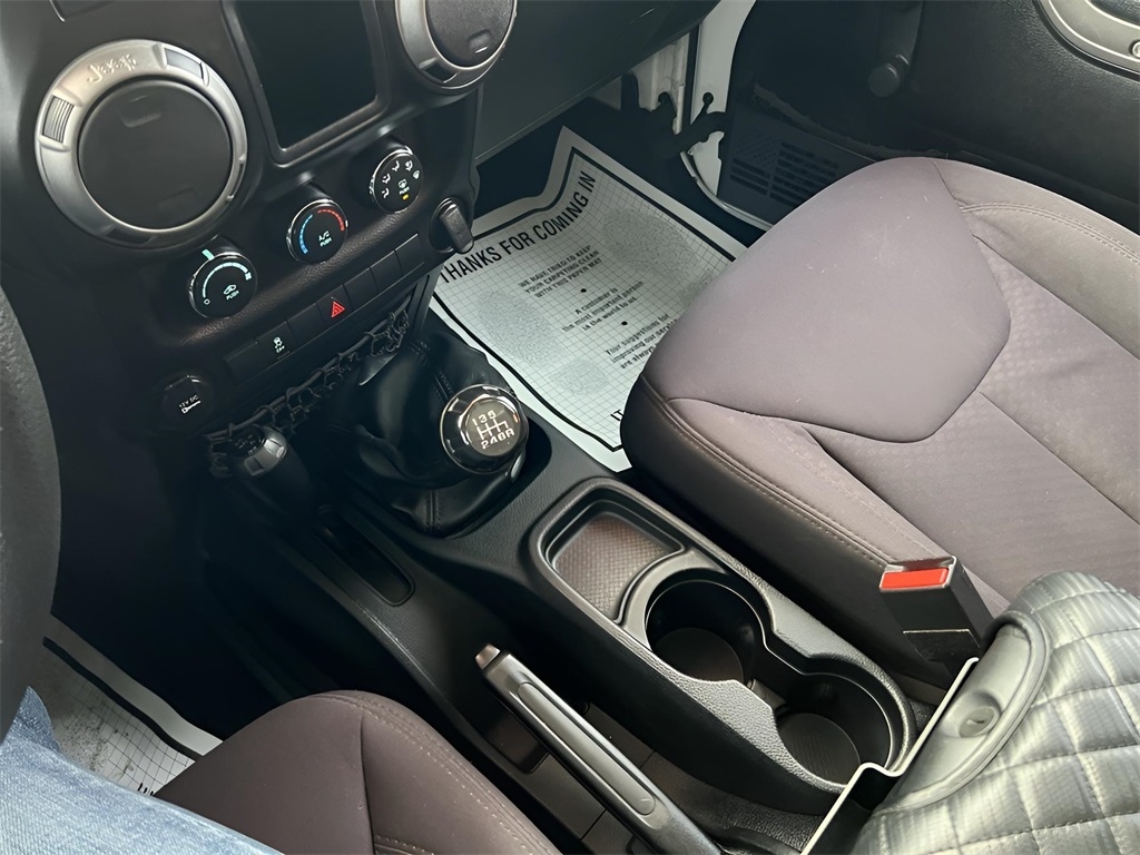 Jeep Wrangler Sport 4WD 2013