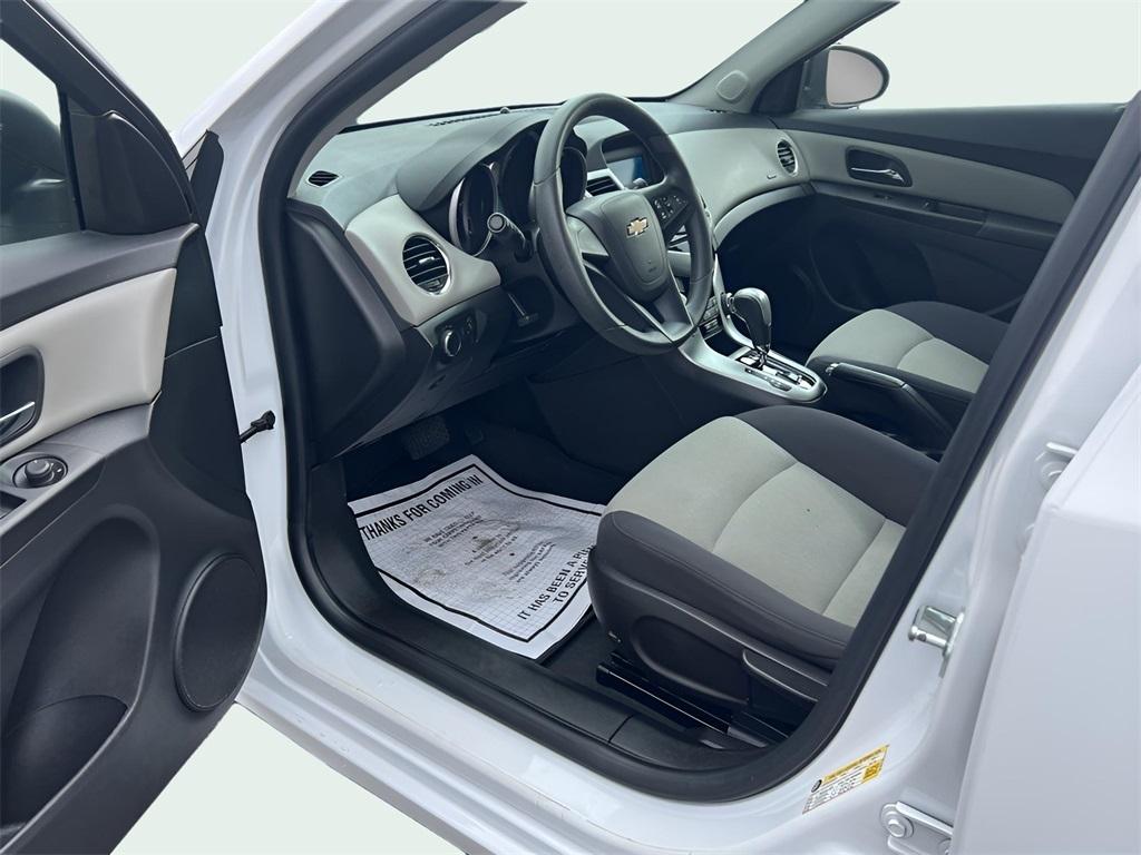 Chevrolet Cruze LS Auto 2015