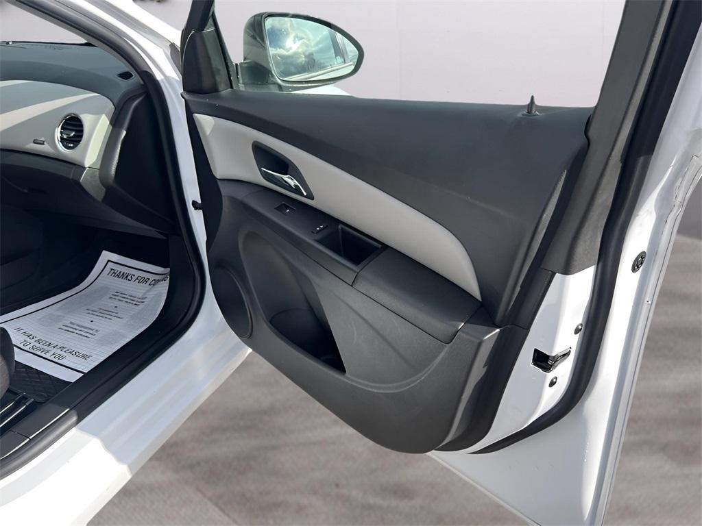 Chevrolet Cruze LS Auto 2015