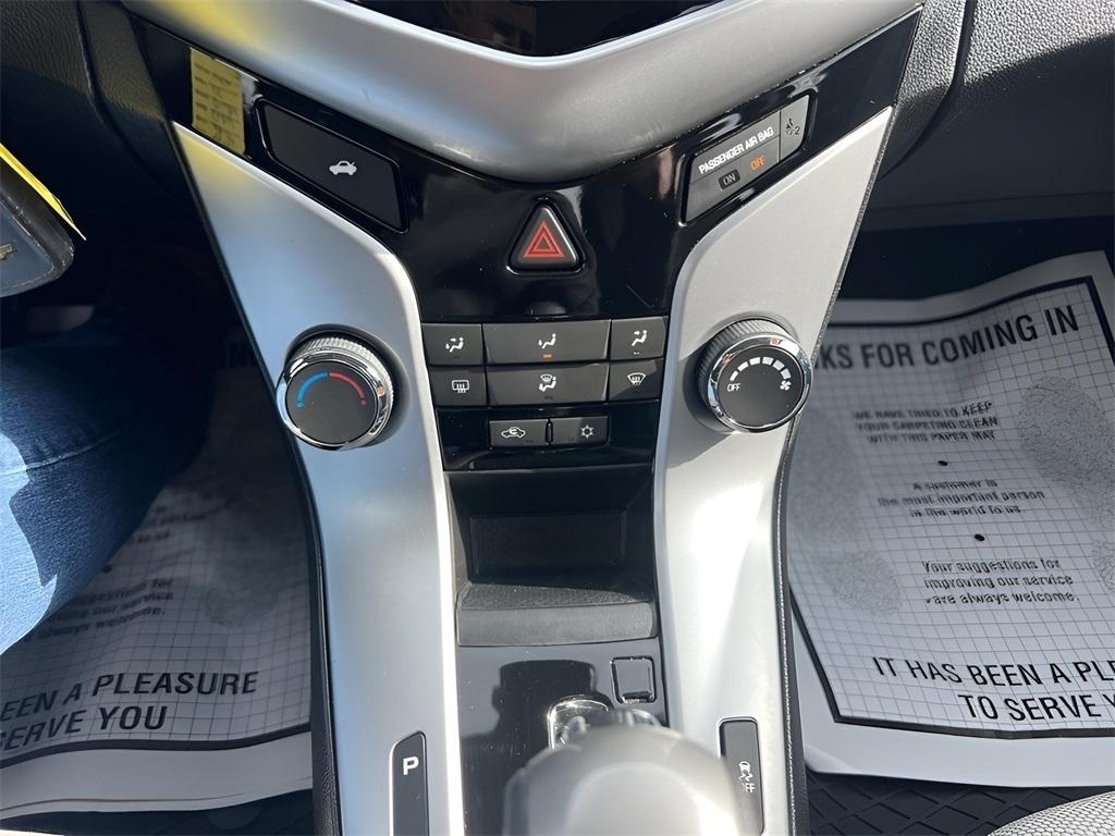 Chevrolet Cruze LS Auto 2015