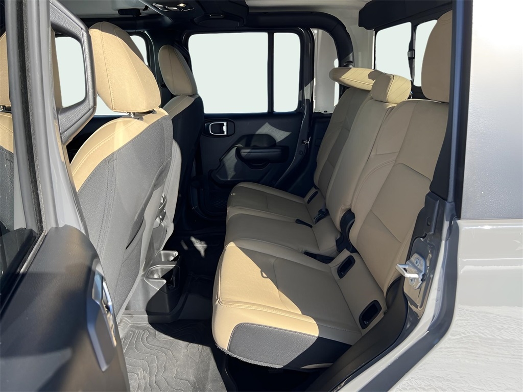 Jeep Gladiator Sport S 2021