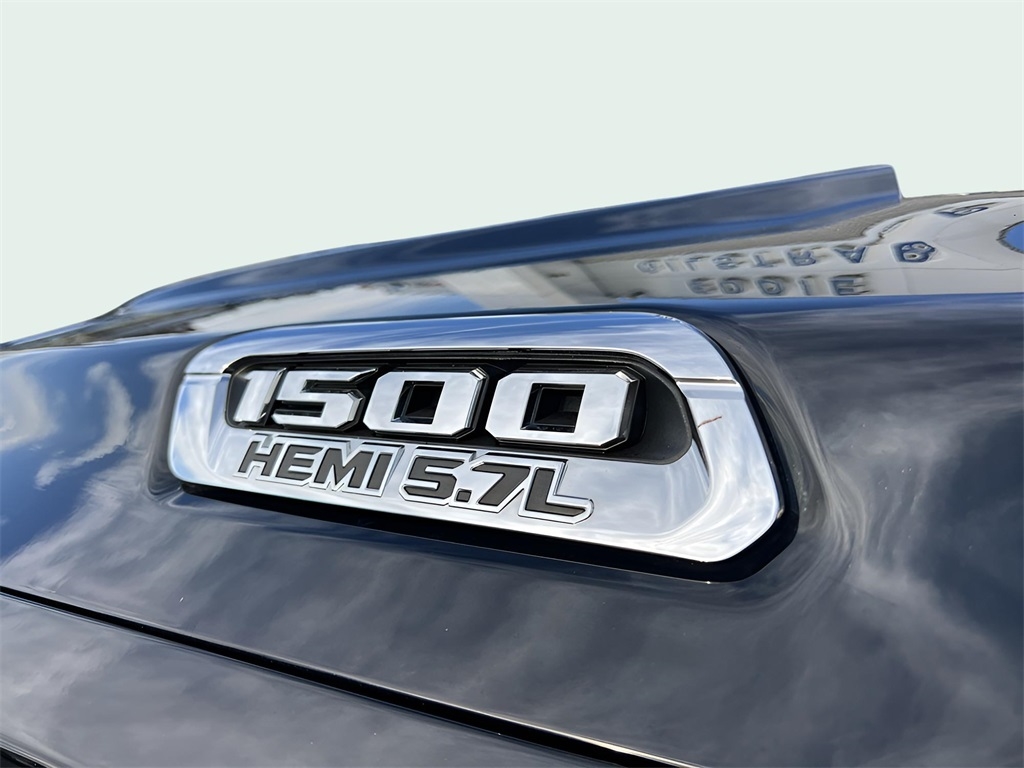 RAM 1500 Big Horn Crew Cab SWB 4WD 2020