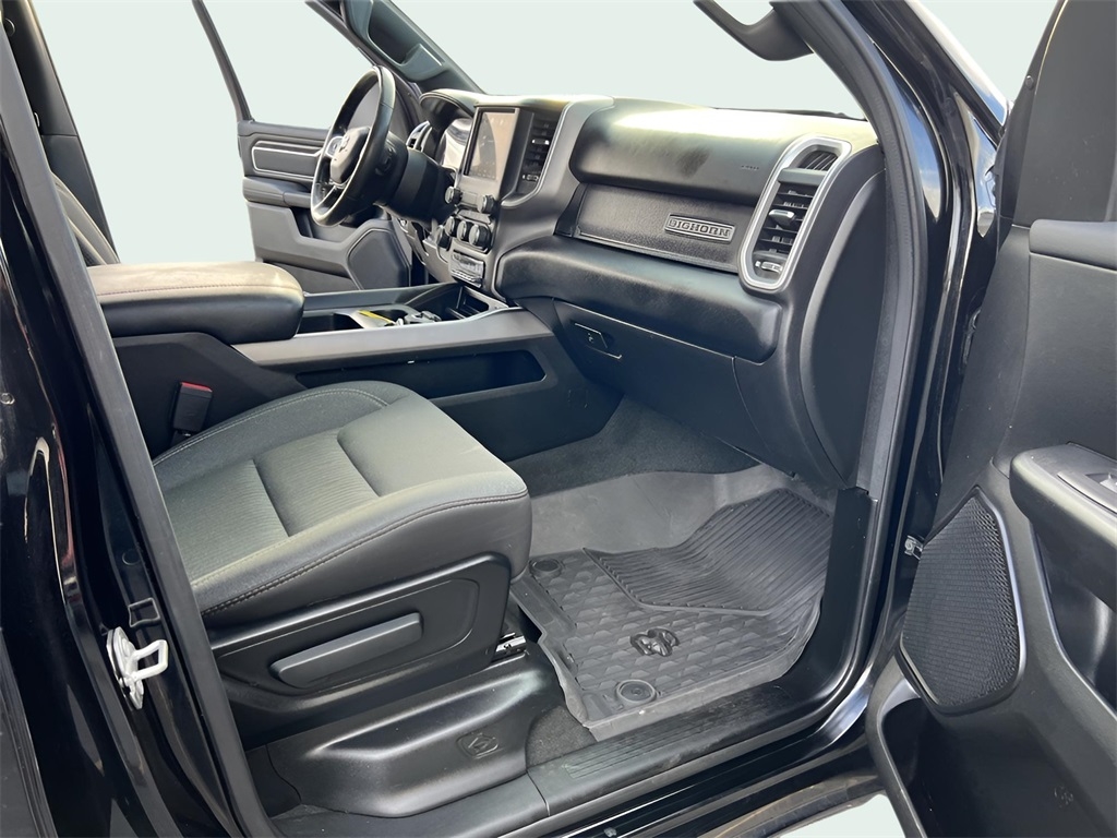 RAM 1500 Big Horn Crew Cab SWB 4WD 2020