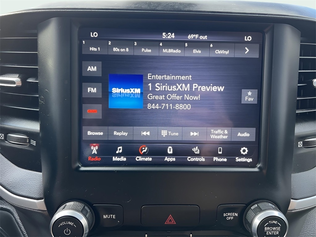 RAM 1500 Big Horn Crew Cab SWB 4WD 2020