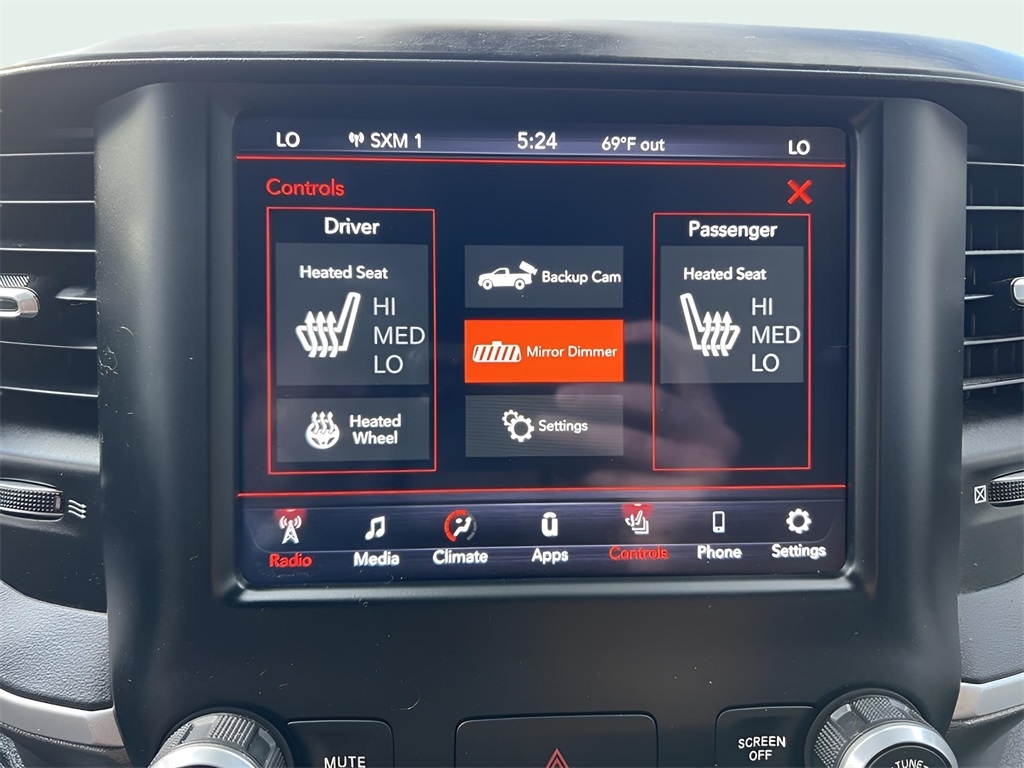 RAM 1500 Big Horn Crew Cab SWB 4WD 2020