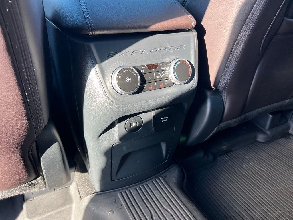 Ford Explorer Platinum AWD 2025