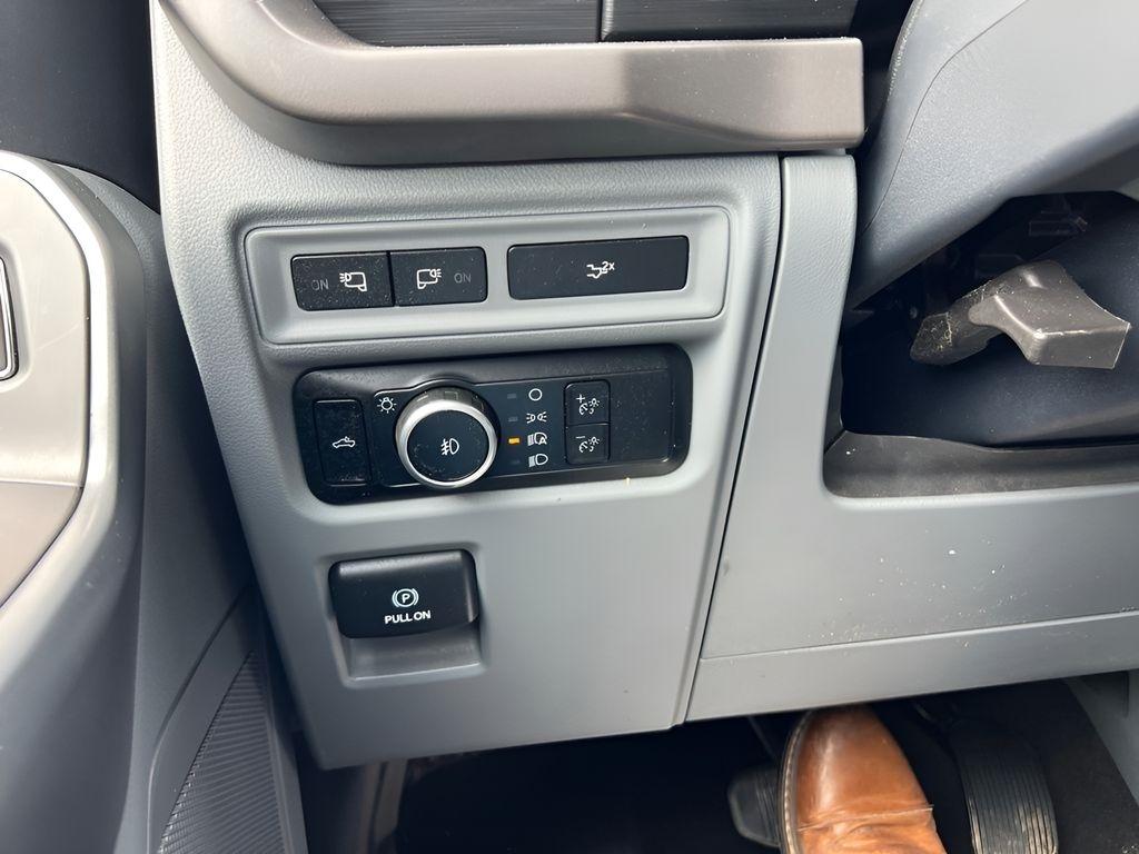 Ford F-150 XLT SuperCrew 4WD 2024