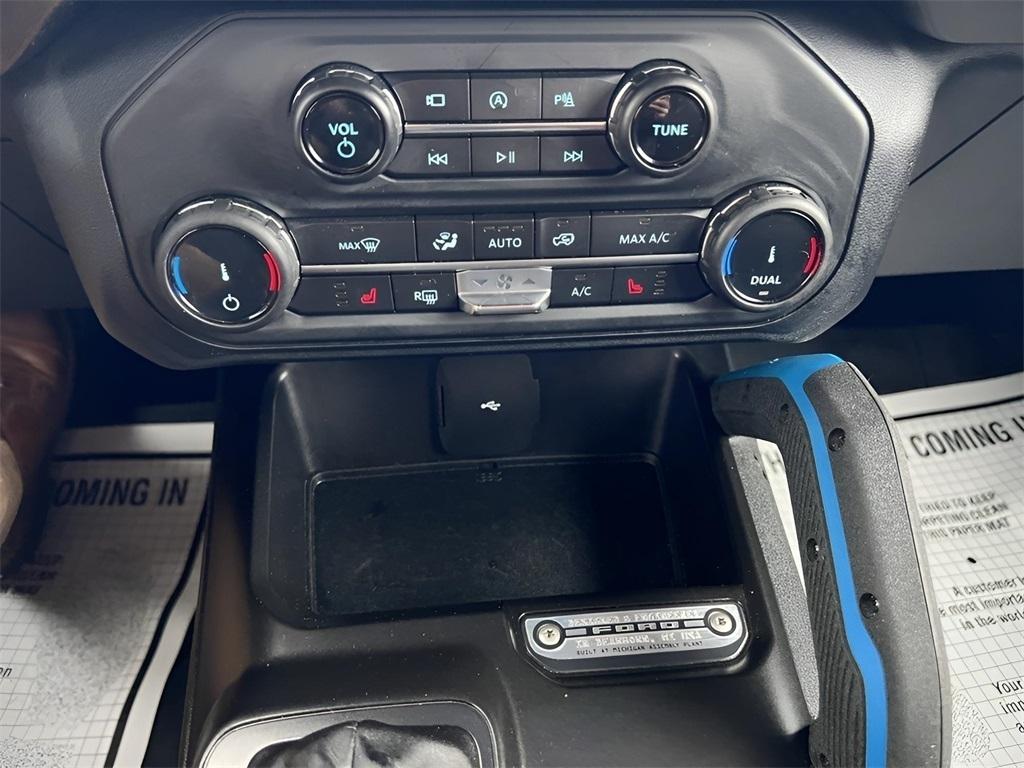 Ford Bronco Outer Banks 2-Door w/Advanced 2022