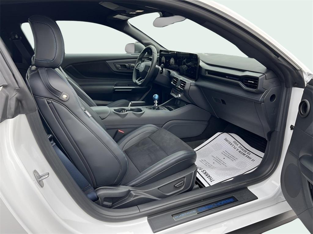 Ford Mustang Dark Horse 2024