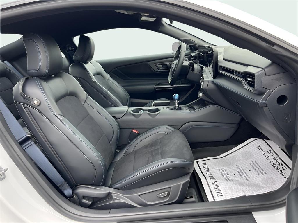 Ford Mustang Dark Horse 2024