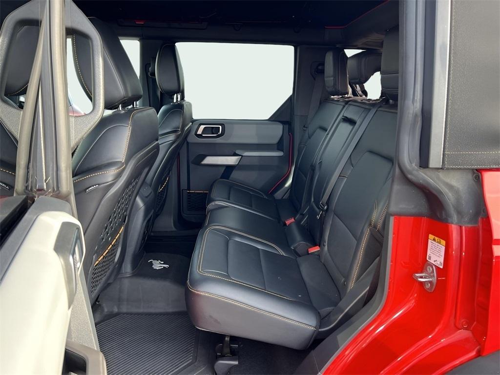 Ford Bronco Base 4-Door w/Advanced 2022