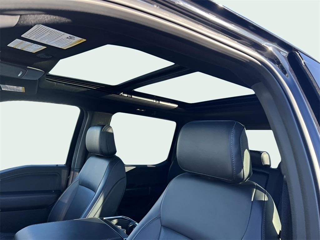 Ford F-150 Lariat SuperCrew 4WD 2025