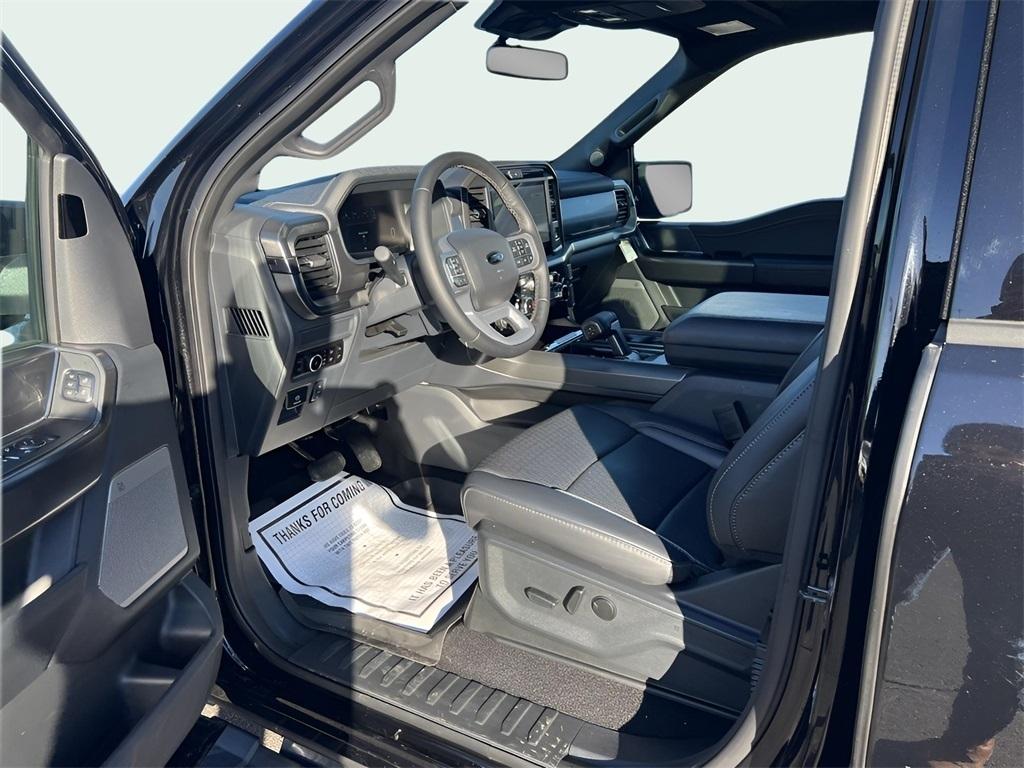 Ford F-150 Lariat SuperCrew 4WD 2025