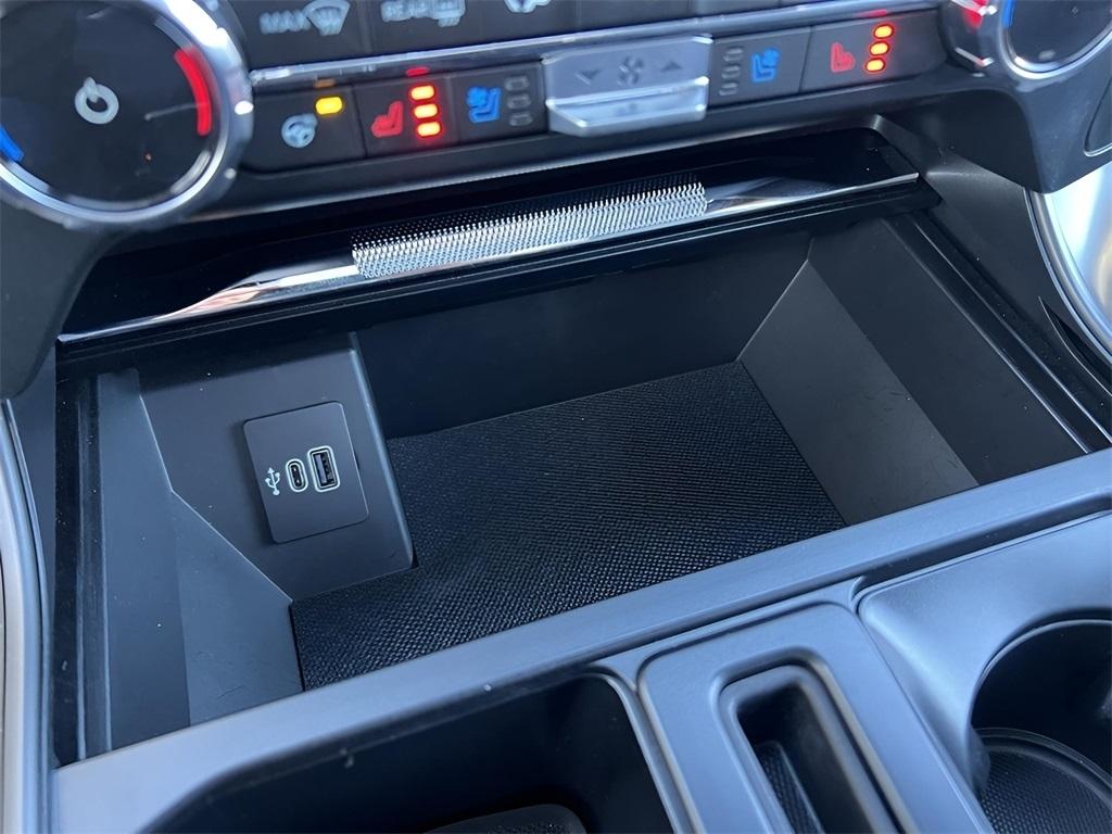 Ford F-150 Lariat SuperCrew 4WD 2025