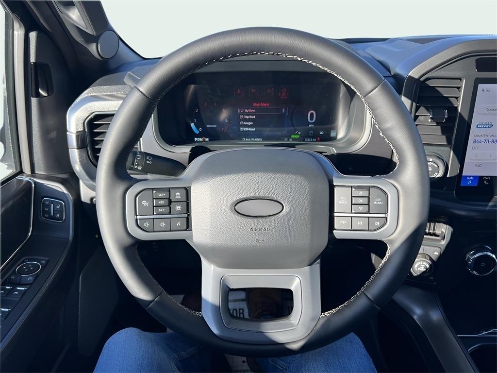 Ford F-150 Lariat SuperCrew 4WD 2025