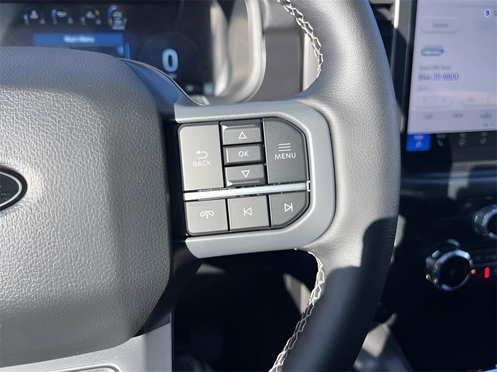 Ford F-150 Lariat SuperCrew 4WD 2025