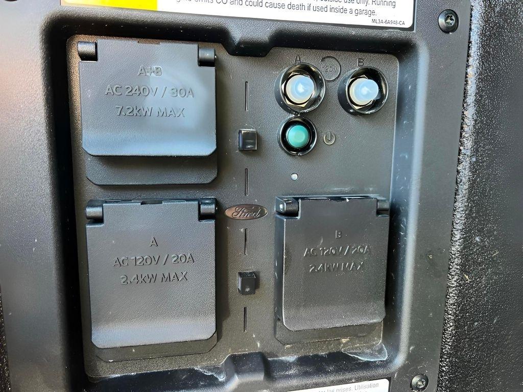 Ford F-150 Lariat SuperCrew 4WD 2025