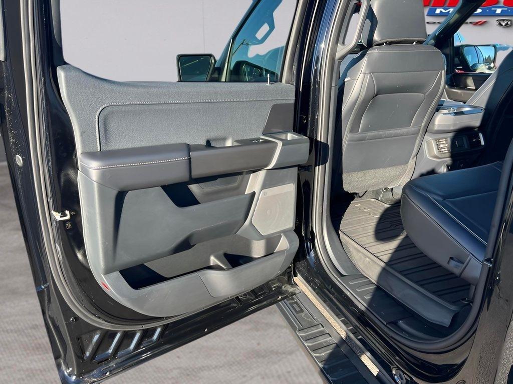 Ford F-150 Lariat SuperCrew 4WD 2025