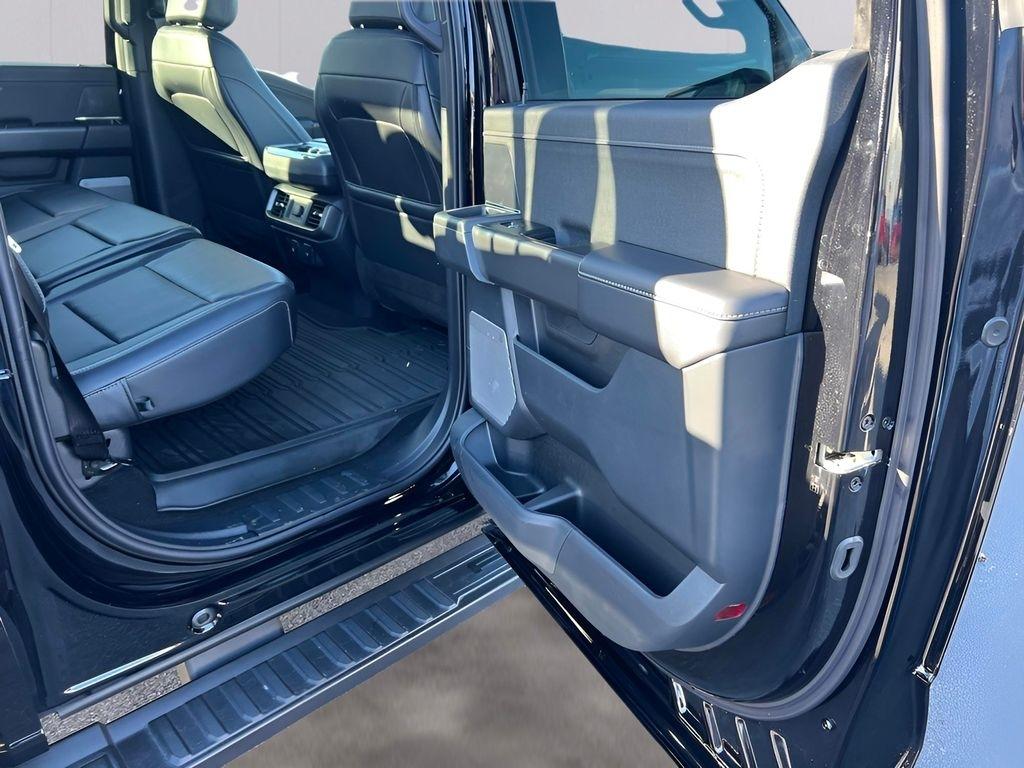 Ford F-150 Lariat SuperCrew 4WD 2025