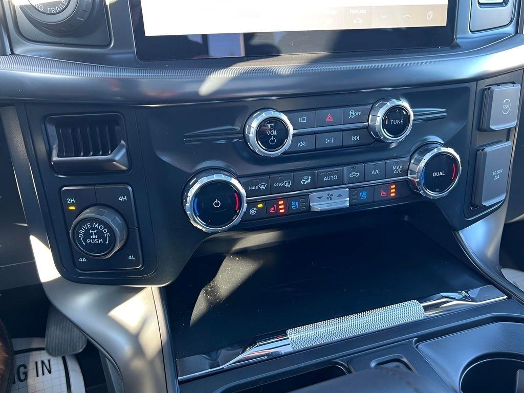 Ford F-150 Lariat SuperCrew 4WD 2025