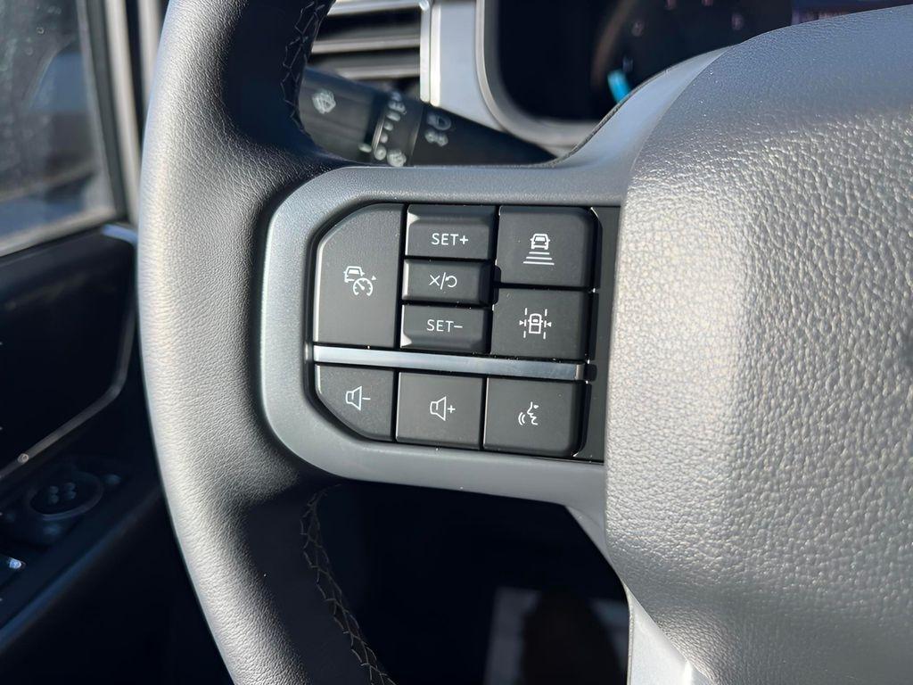 Ford F-150 Lariat SuperCrew 4WD 2025