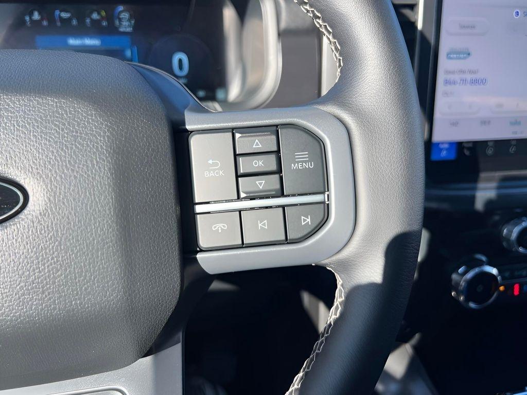 Ford F-150 Lariat SuperCrew 4WD 2025