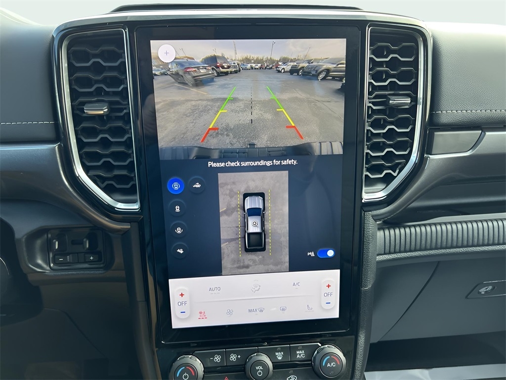 Ford Ranger Lariat SuperCrew 4WD 2025