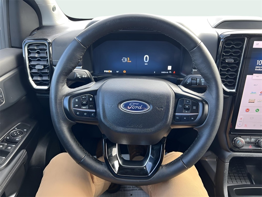 Ford Ranger Lariat SuperCrew 4WD 2025