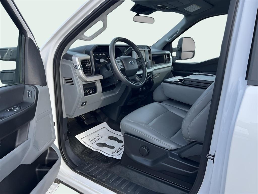 Ford F-350 SD XL 2WD 2023