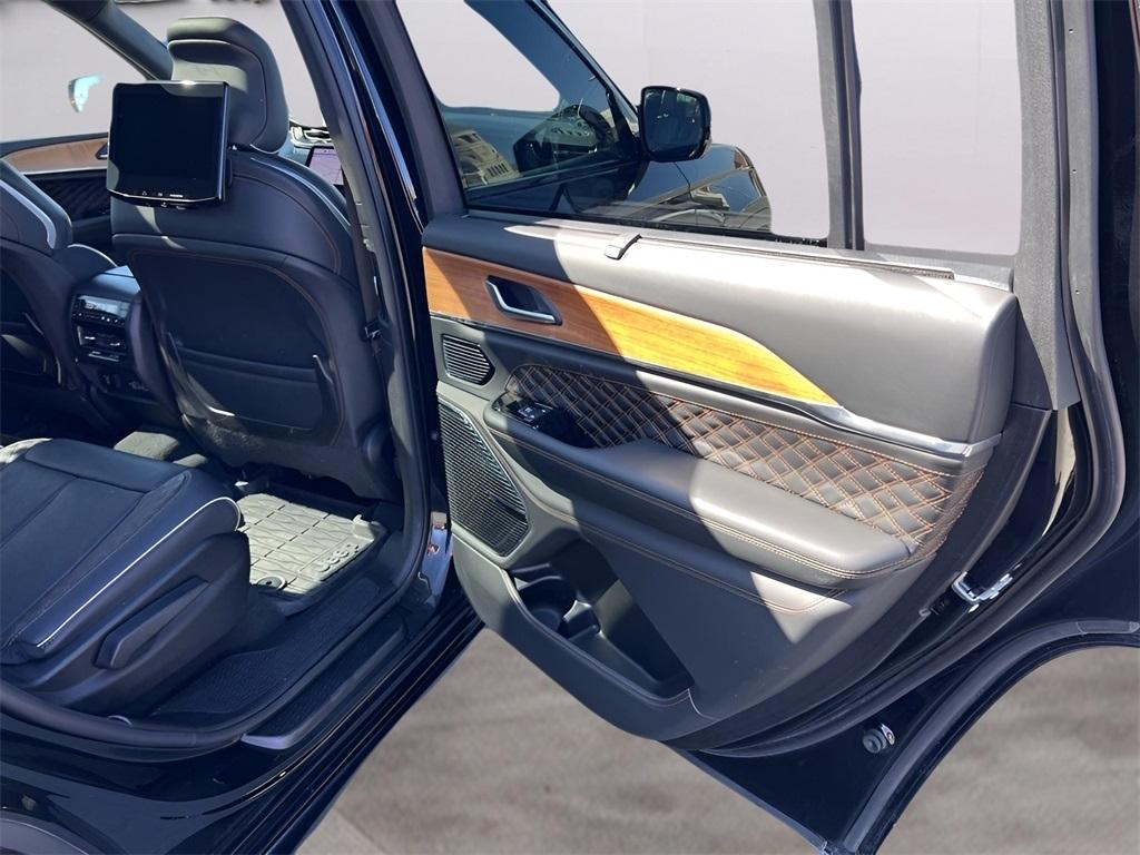 Jeep Grand Cherokee L Summit 4WD 2023