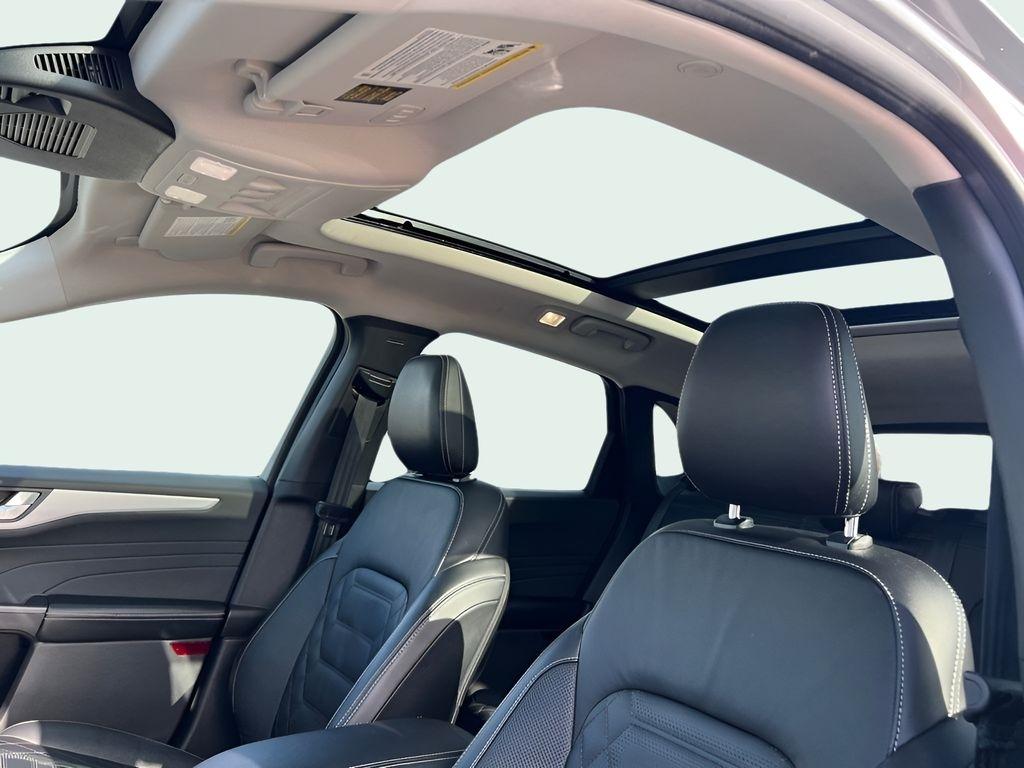 Ford Escape Platinum AWD 2023