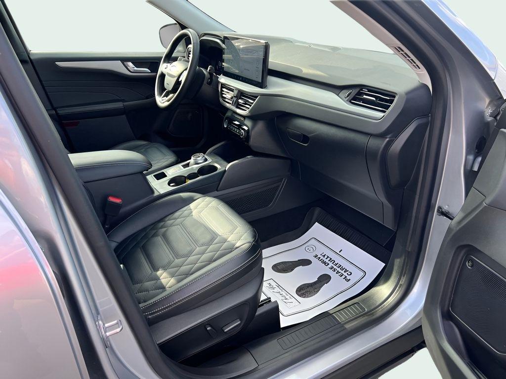 Ford Escape Platinum AWD 2023