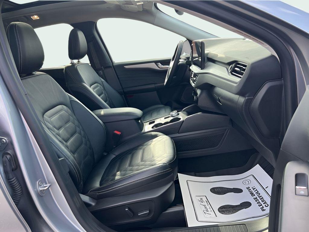 Ford Escape Platinum AWD 2023