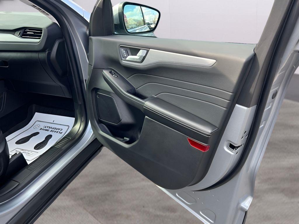 Ford Escape Platinum AWD 2023