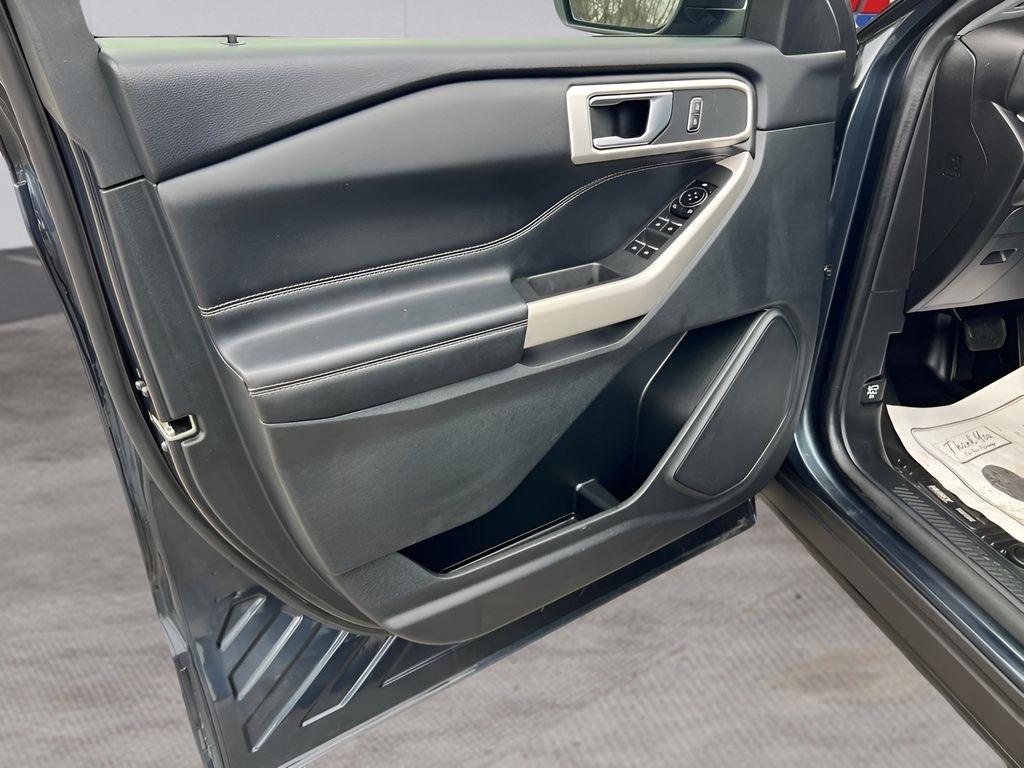 Ford Explorer XLT AWD 2022