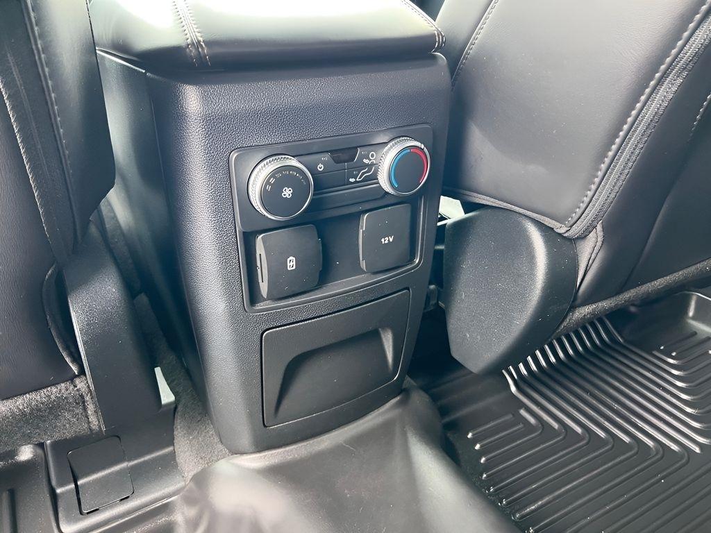 Ford Explorer XLT AWD 2022