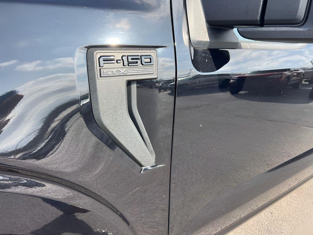 Ford F-150 XL SuperCab 8-ft. Bed 4WD 2023