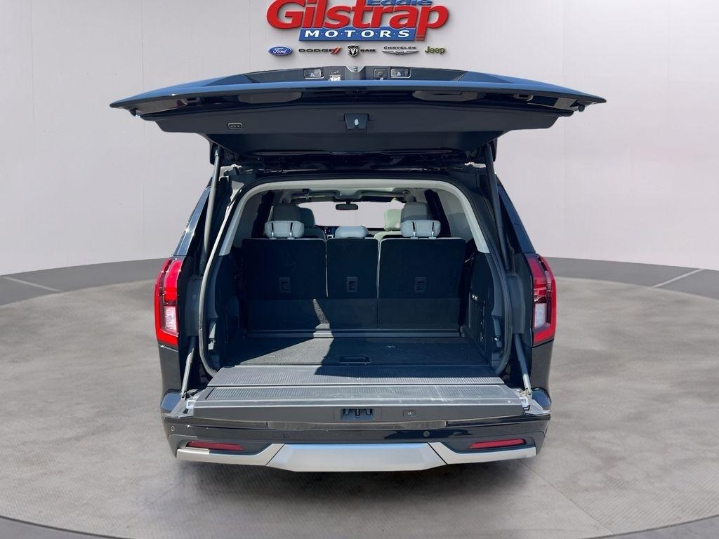 Ford Expedition Platinum 4WD 2025